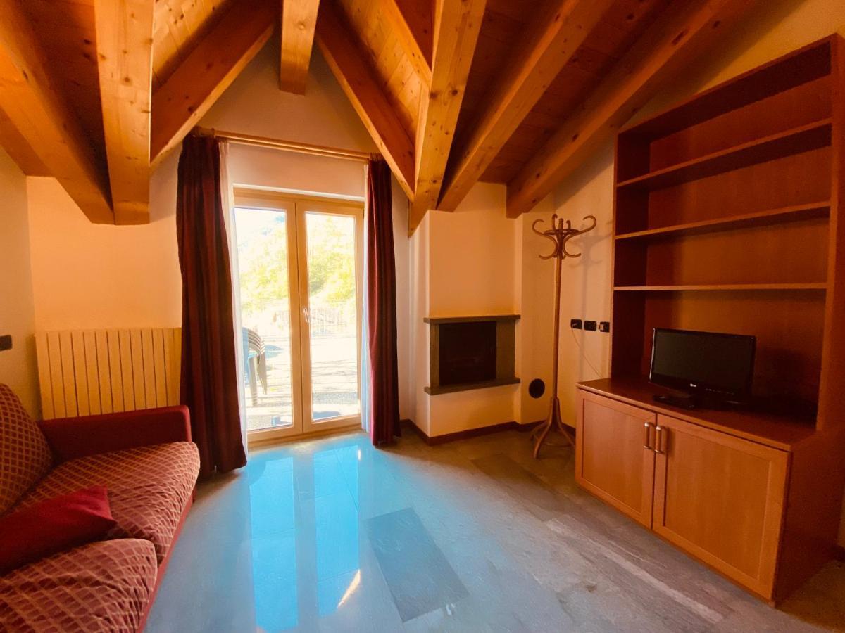 Residence Pizzo Scalino Chiesa in Valmalenco Bagian luar foto