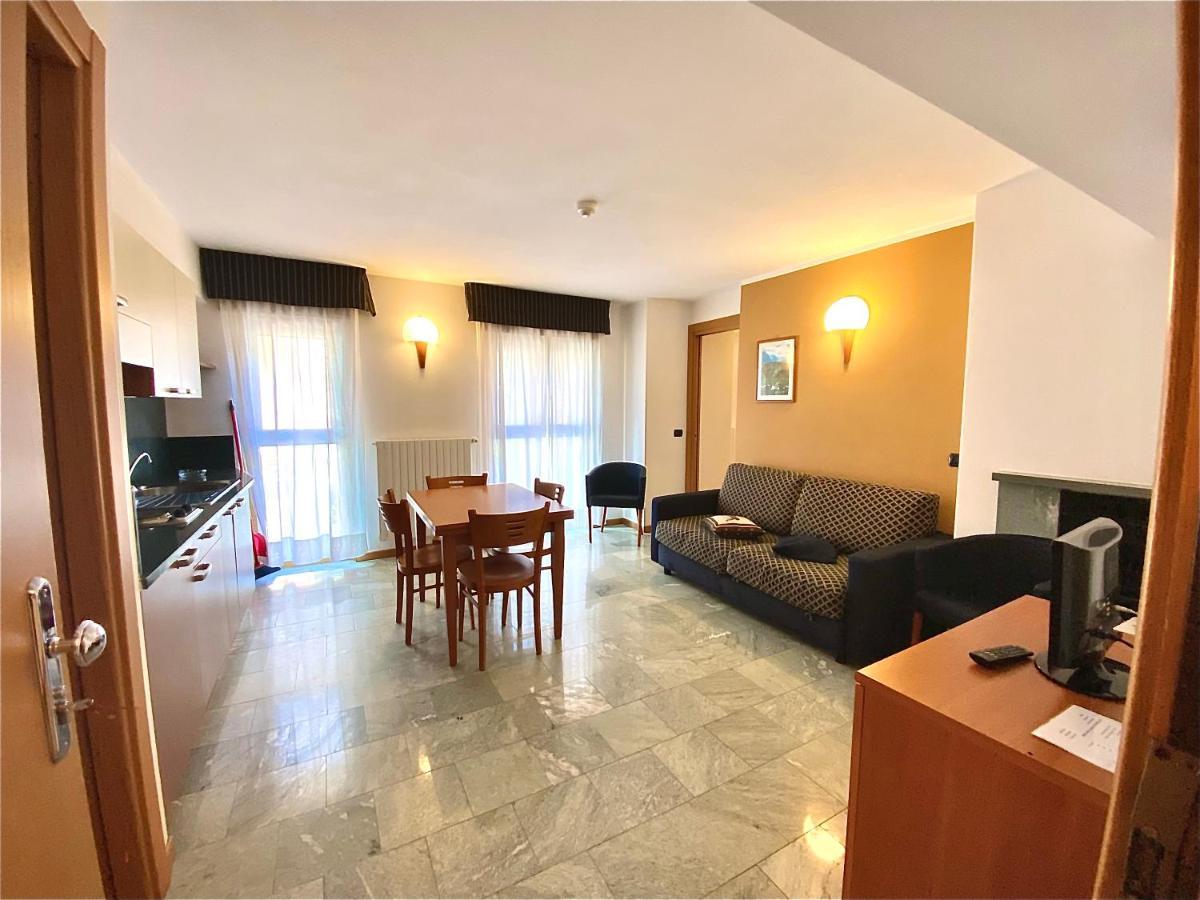 Residence Pizzo Scalino Chiesa in Valmalenco Bagian luar foto