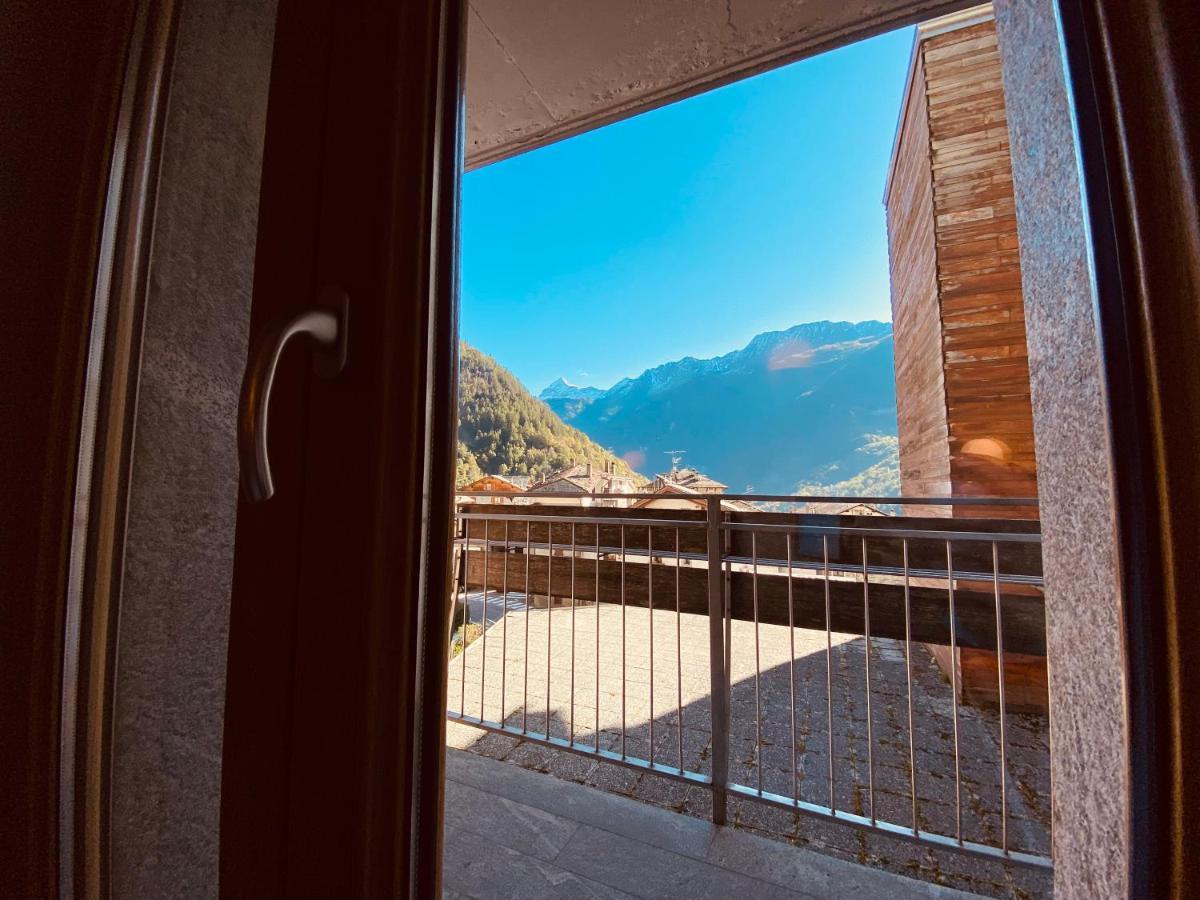 Residence Pizzo Scalino Chiesa in Valmalenco Bagian luar foto