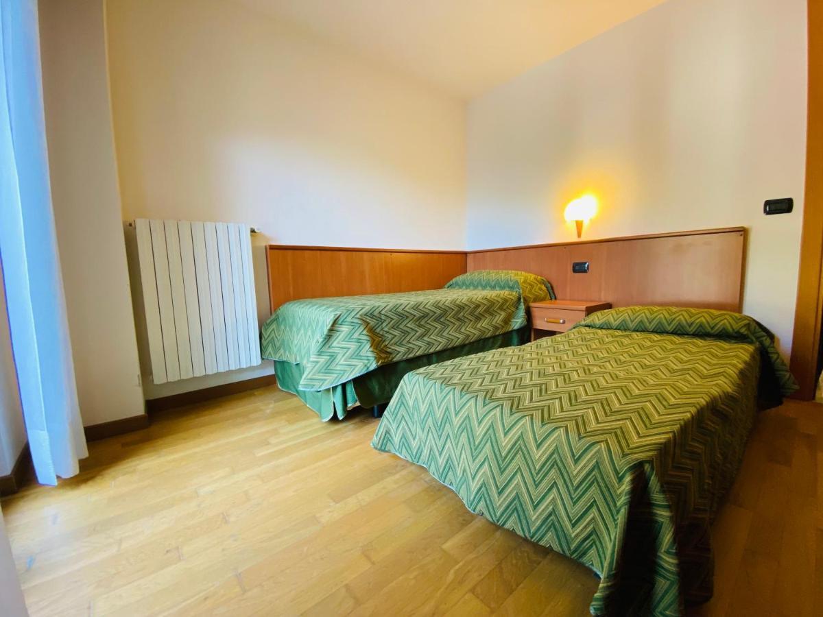 Residence Pizzo Scalino Chiesa in Valmalenco Bagian luar foto