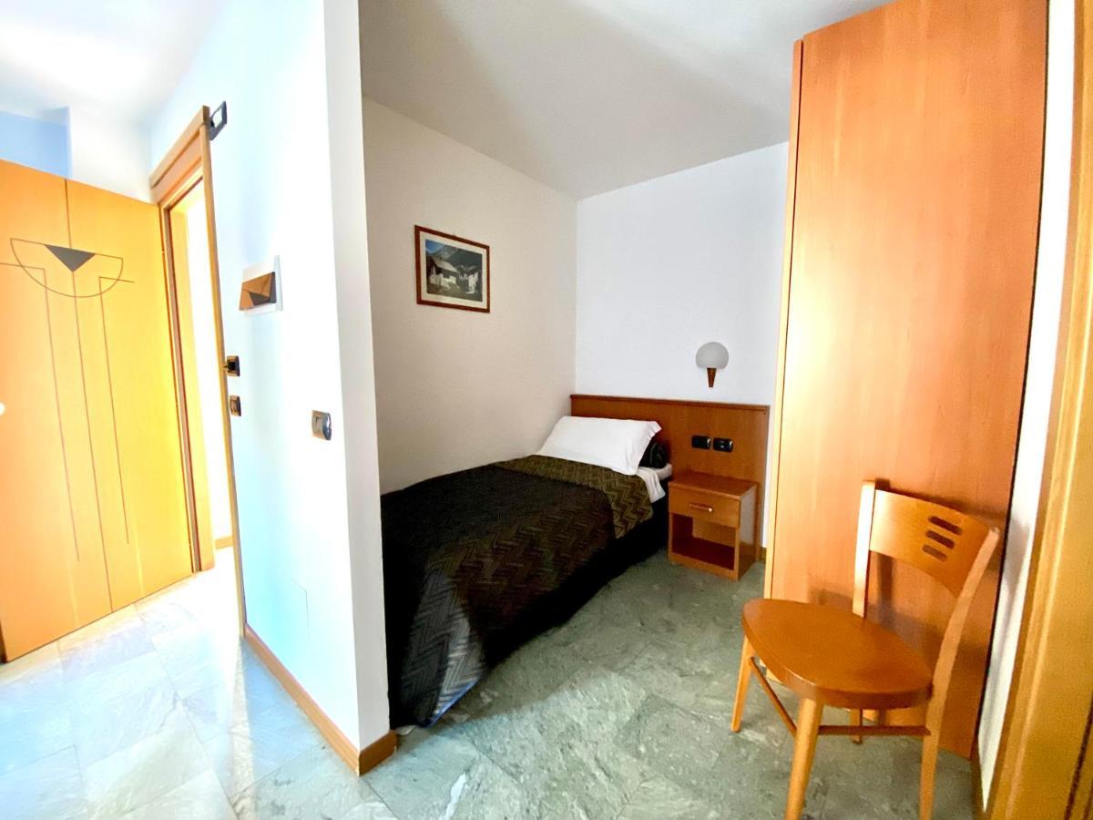 Residence Pizzo Scalino Chiesa in Valmalenco Bagian luar foto